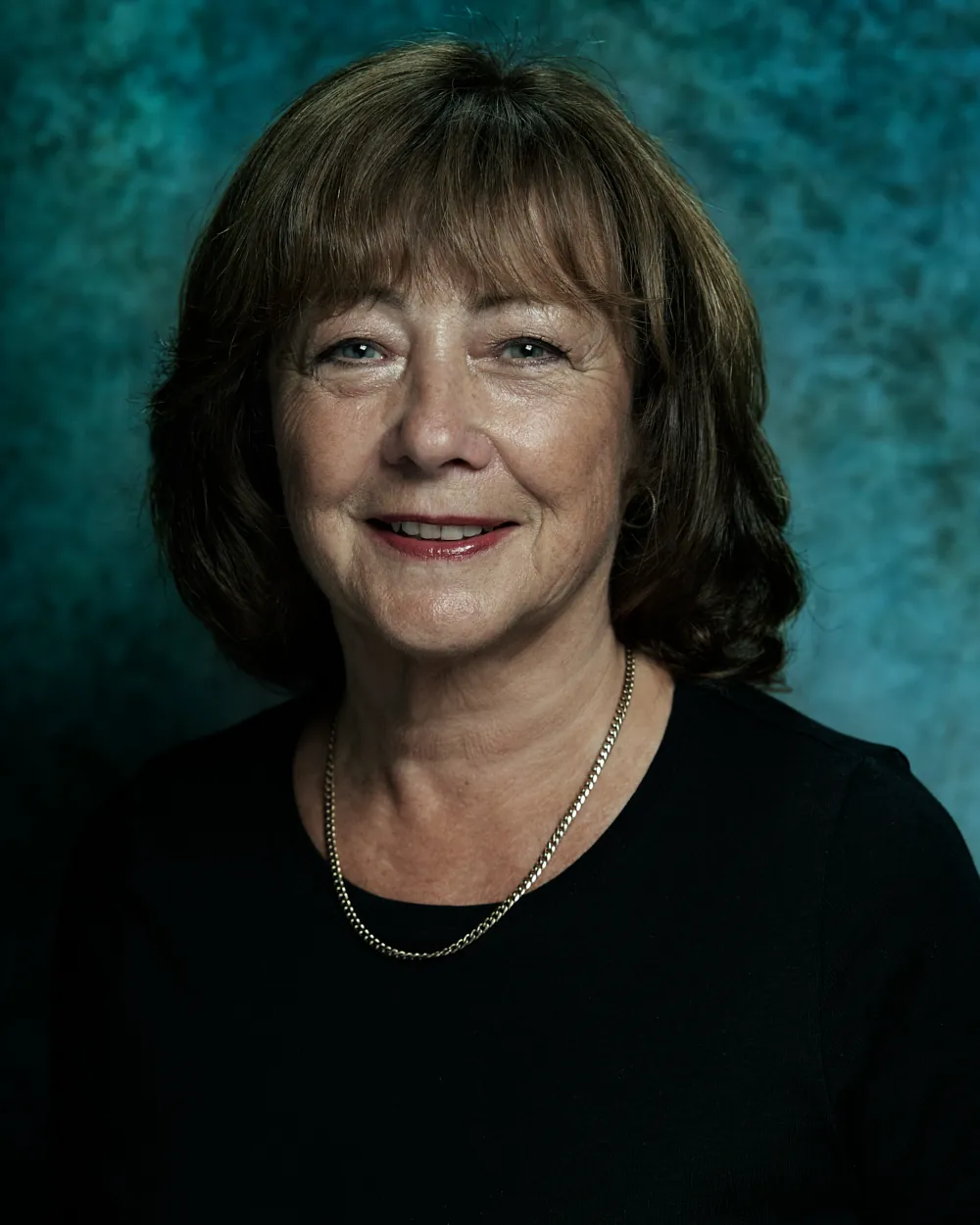 Actor headshot of Mandy