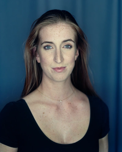 Modern headshot for an actor&rsquo;s portfolio