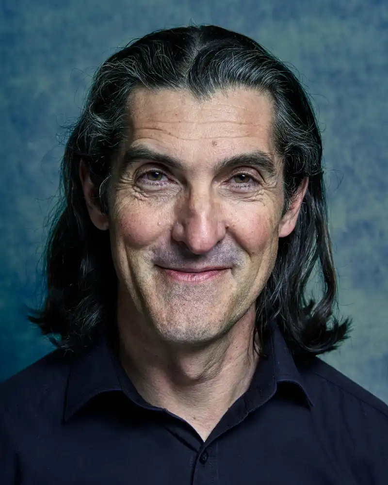 Actor headshot of Luc