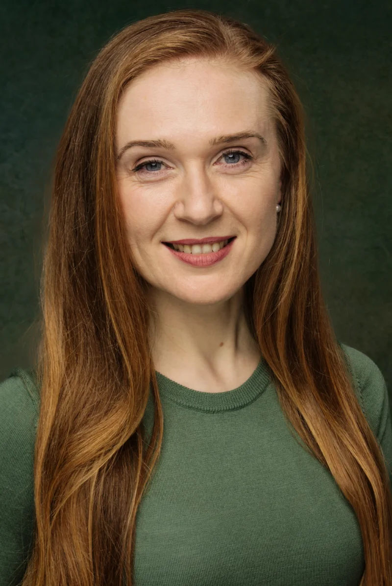 Actor headshot of Asta